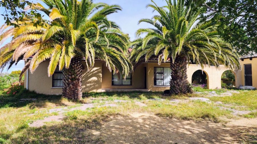 5 Bedroom Property for Sale in Uilenkraalsmond Western Cape